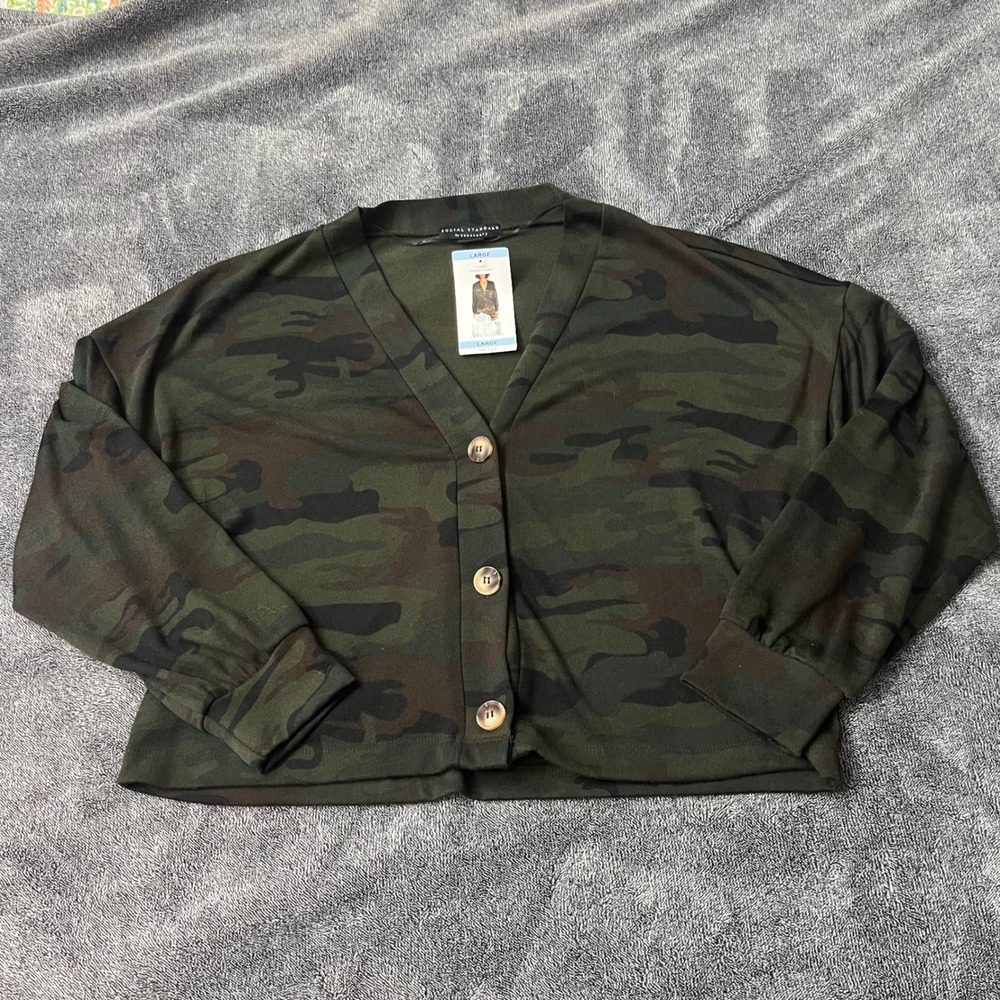 Social Standard by Sanctuary Womens Camo V-Neck Button Front Cardigan Large NEW